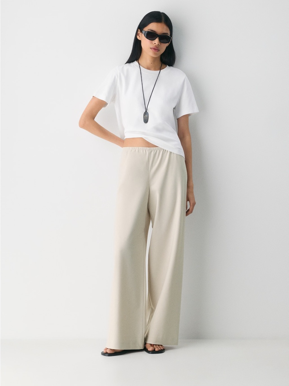 Aritzia Babaton Stride Pant - Eversential™ Light 2XS Metropolis Beige